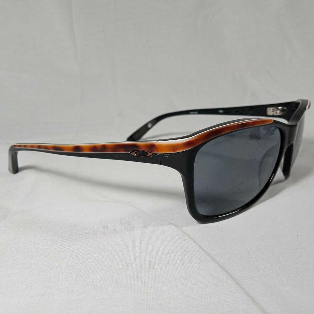 Oakley Confront Sunglasses OO2024-06 Matte Black/Brown Tortoise - READ